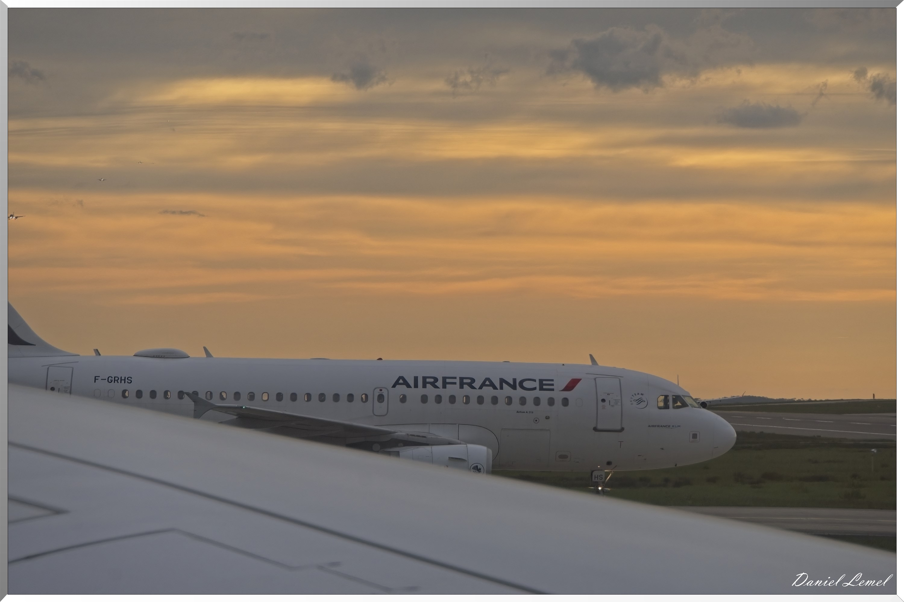  ANA7243W