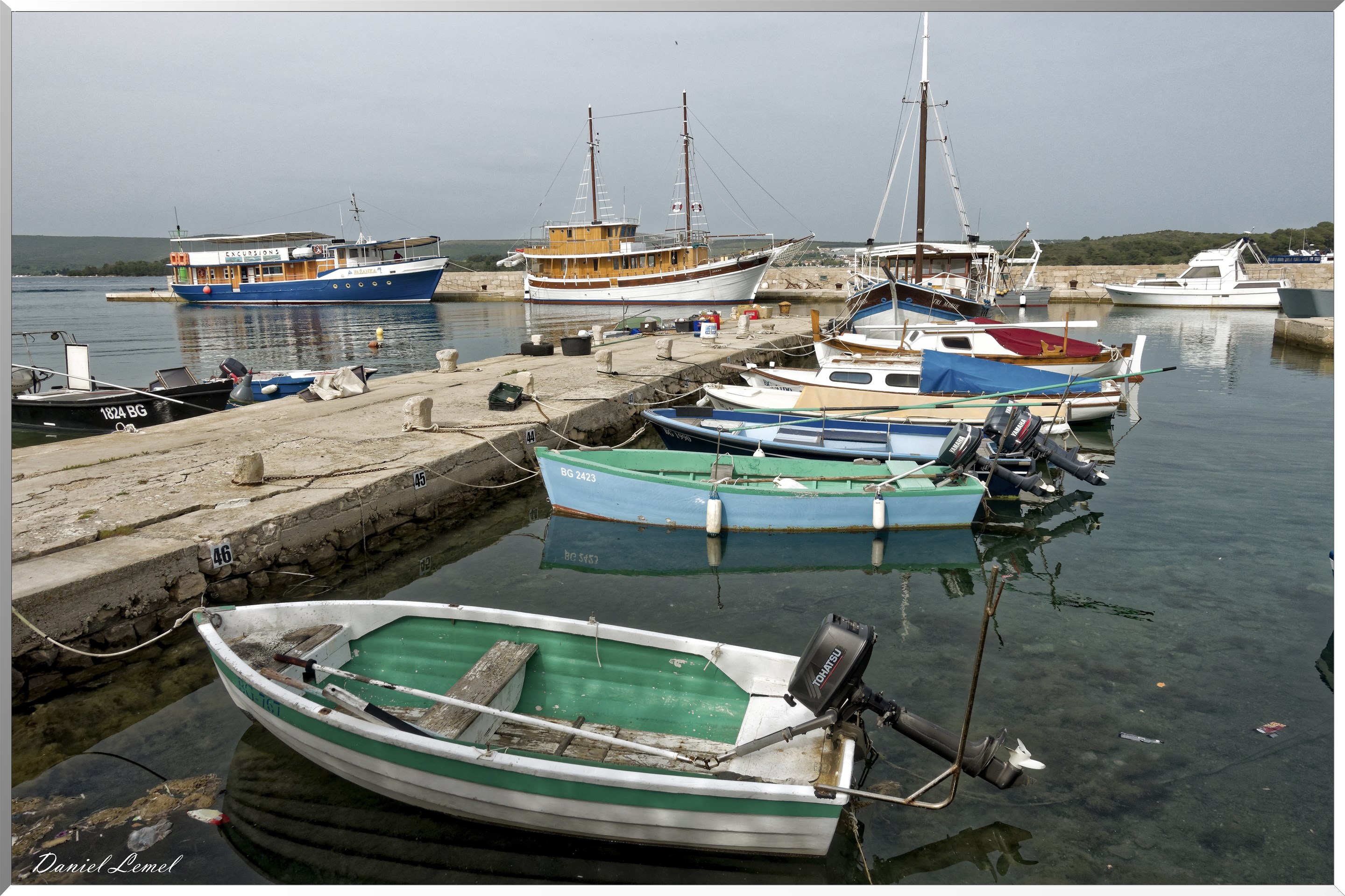 Barques
