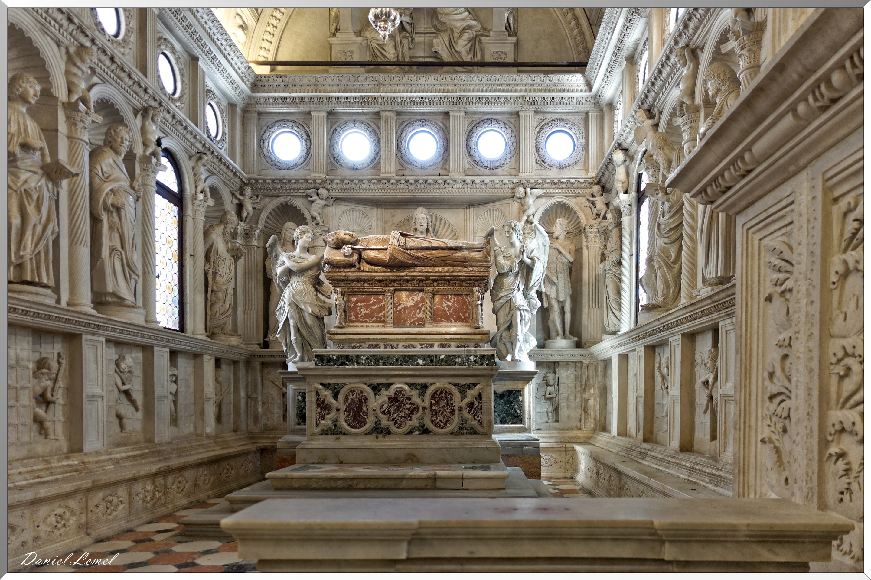Cathédrale Saint-Laurent - Intérieur