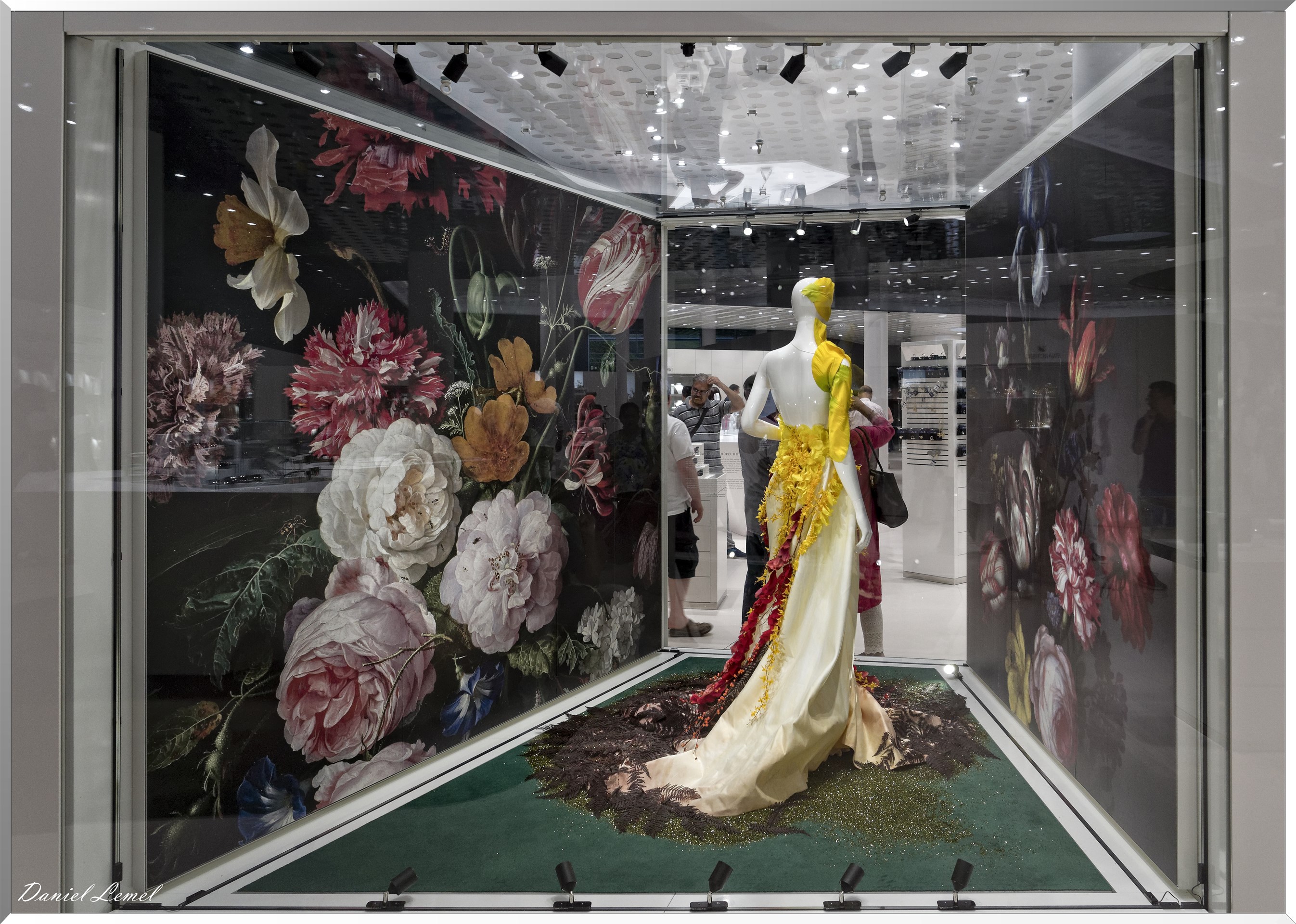 SWAROVSKI CRYSTAL WORLDS STORE