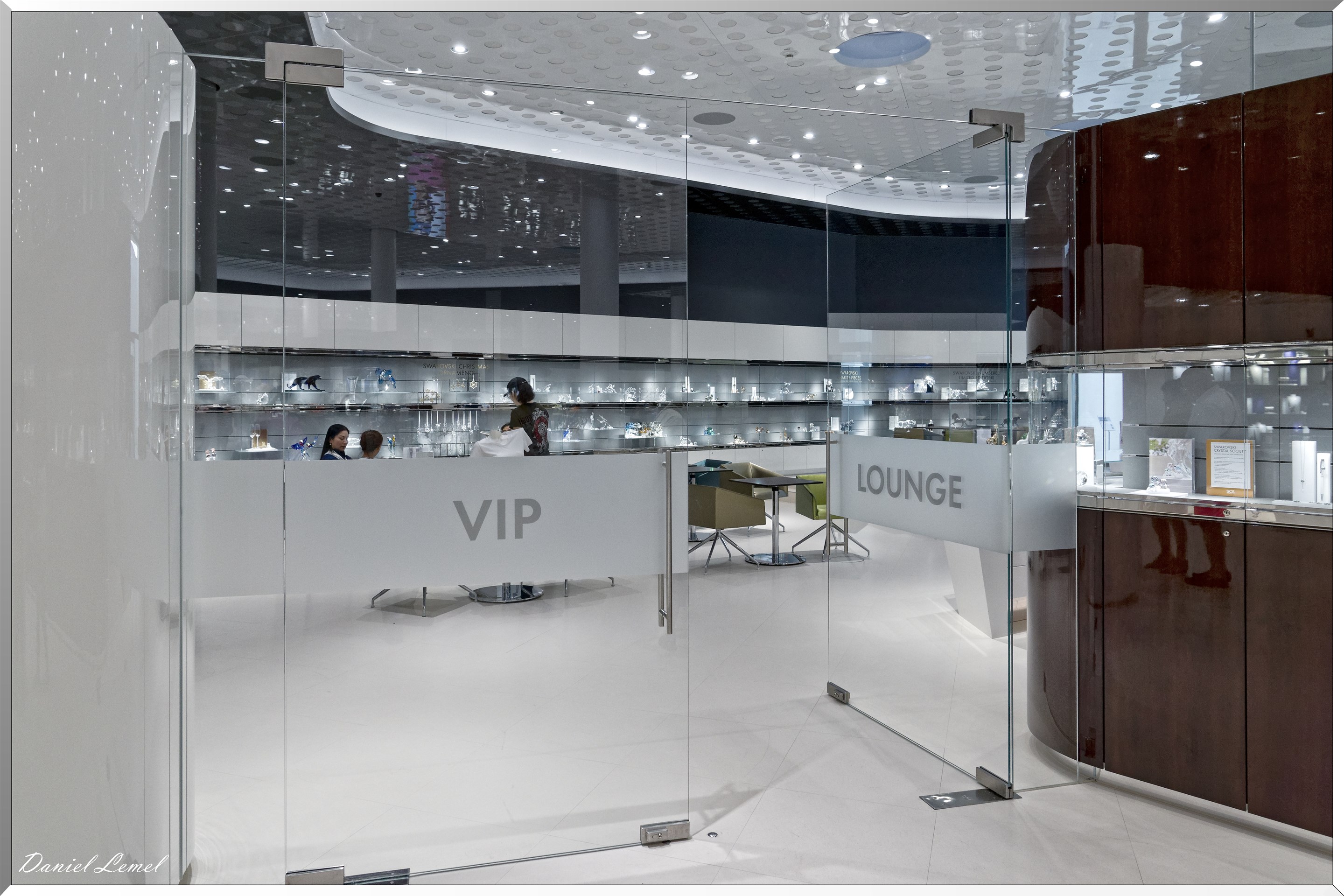 SWAROVSKI CRYSTAL WORLDS STORE
