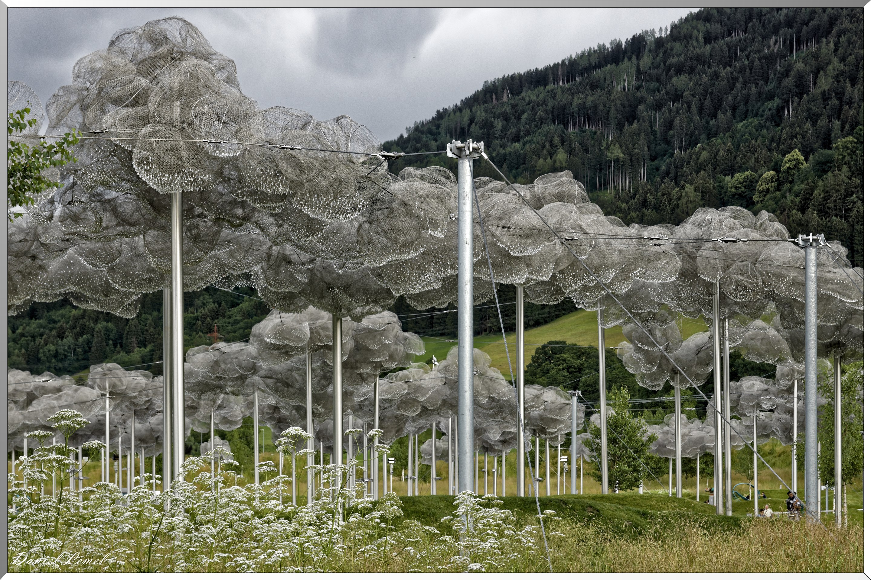 CRYSTAL CLOUD & MIRROR POOL
