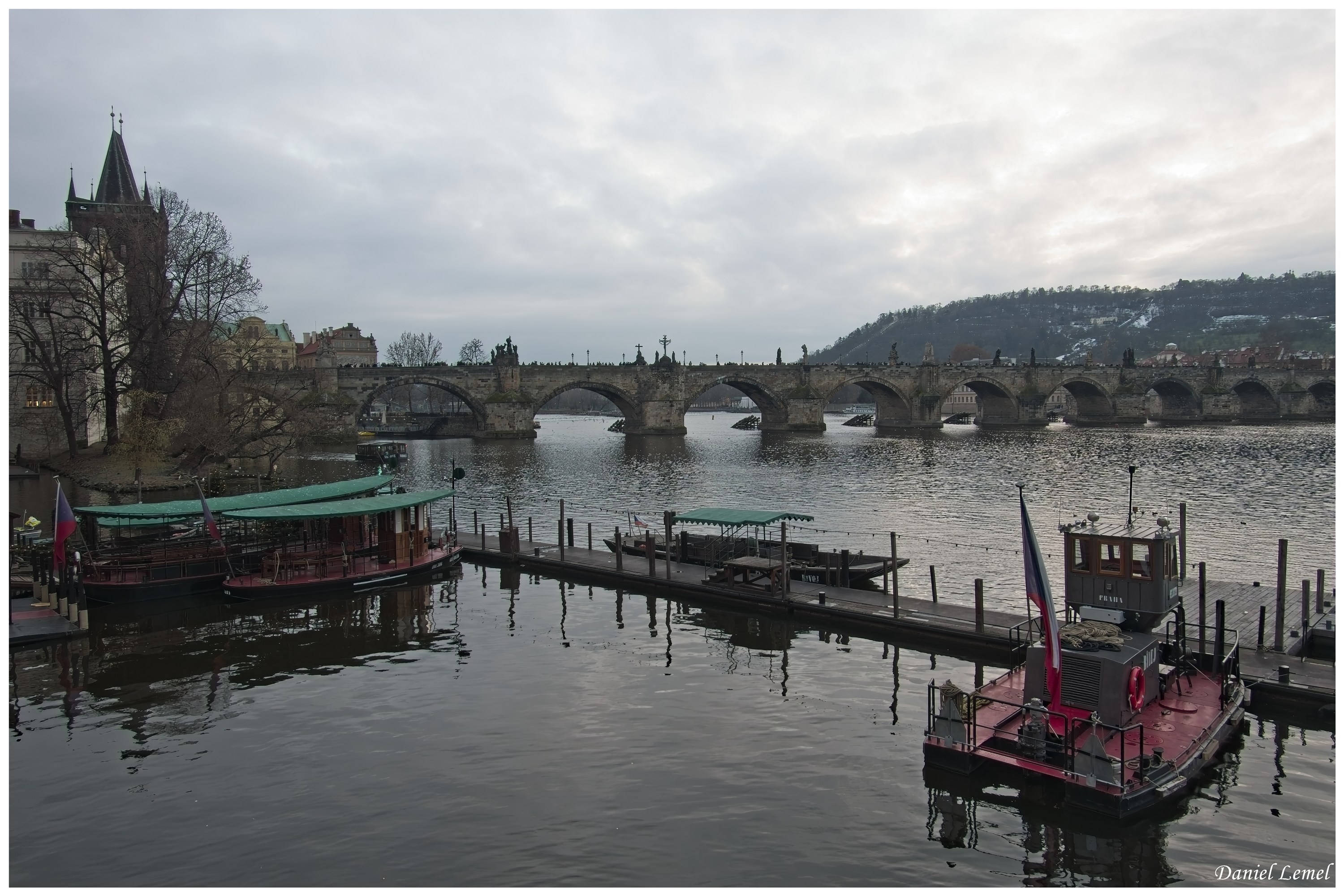 Le-pont Charles (Karlův most)