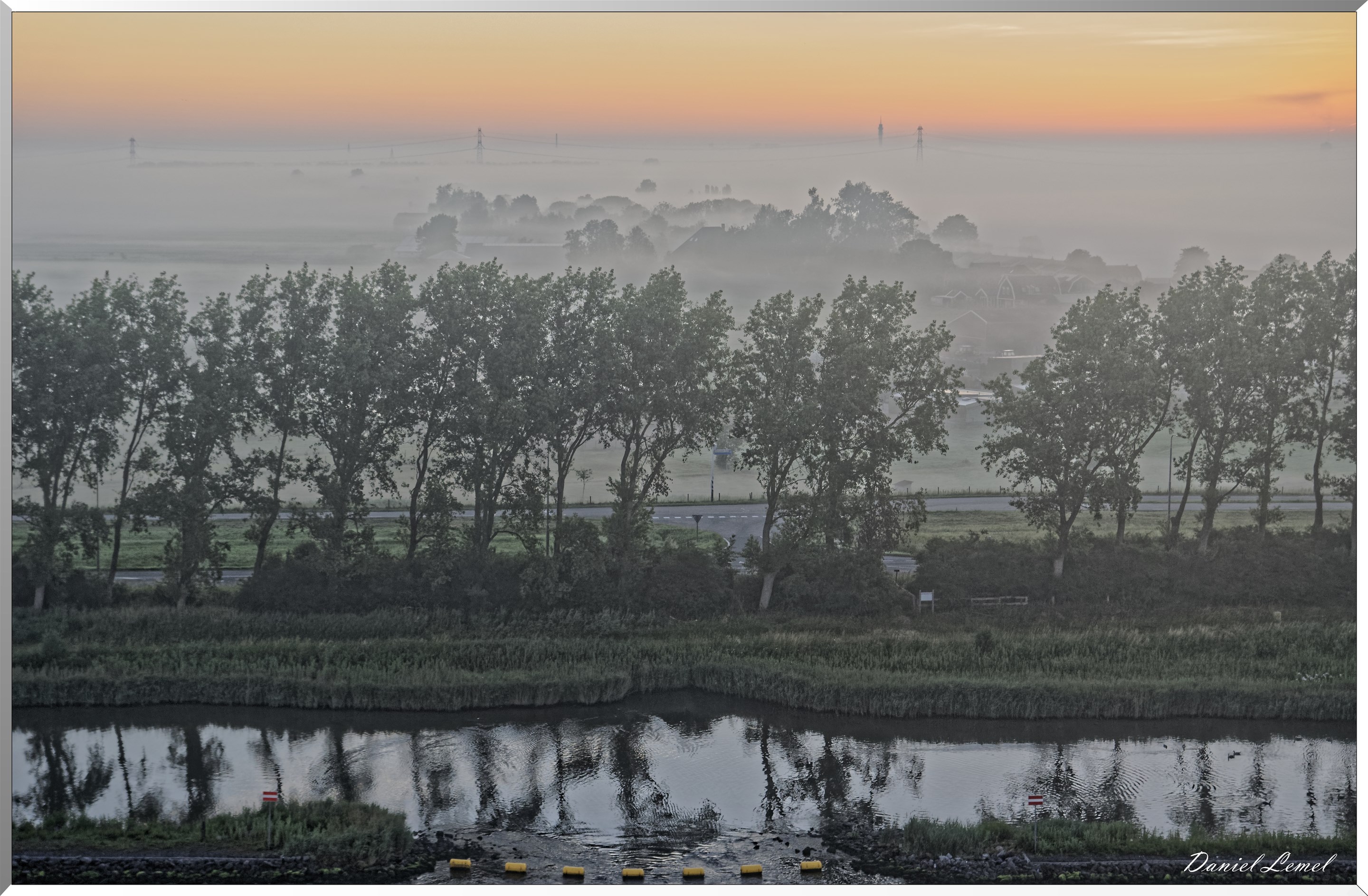 Lever de soleil sur le Noordzeekannal