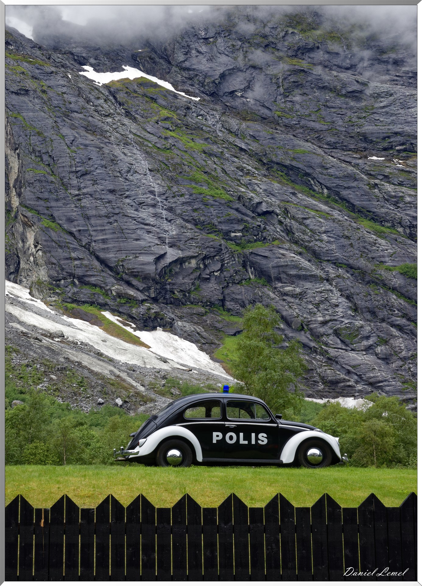 Trollveggen - Voiture de police